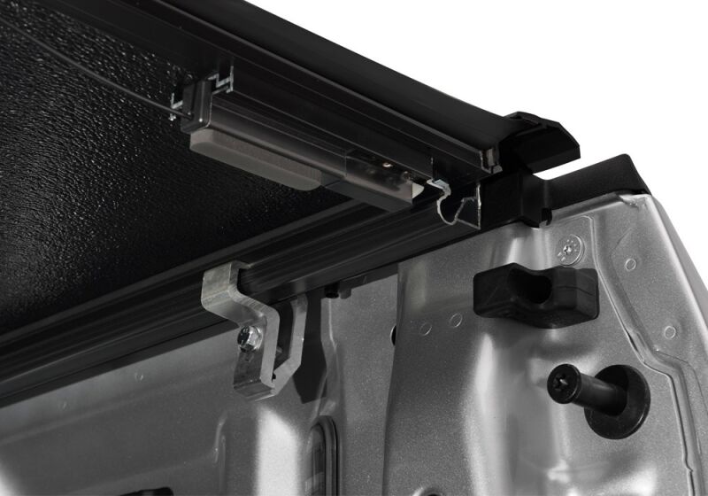 UnderCover Flex Details Latch