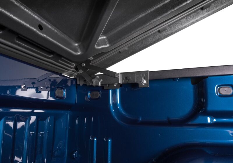 Undercover LUX Details Hinge